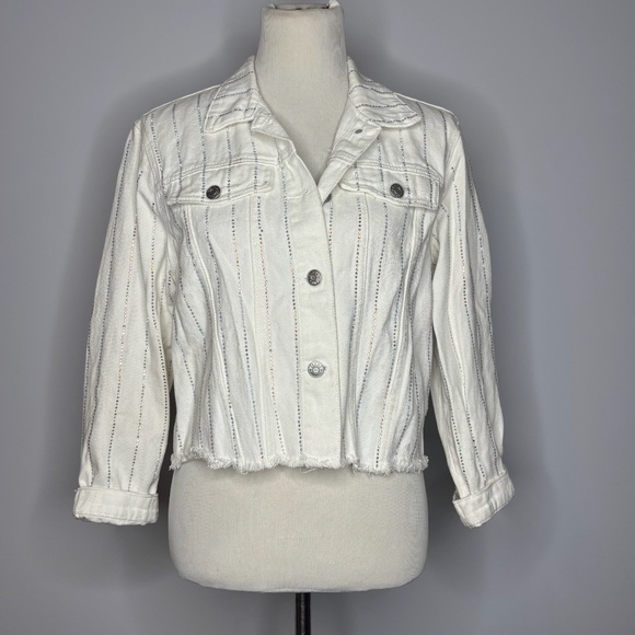 Veveret - White Denim Cropped Jacket with Beaded Detail - Picture 1 of 4